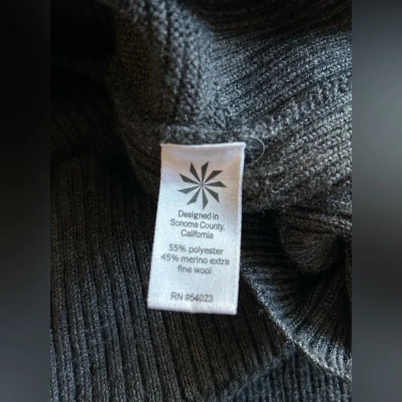 Hanover V-Neck Sweater by Athleta in Gray Size L - Picture 4 of 6